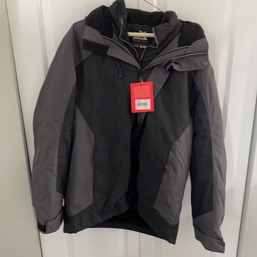 Brand new never worn jack with tag still on.